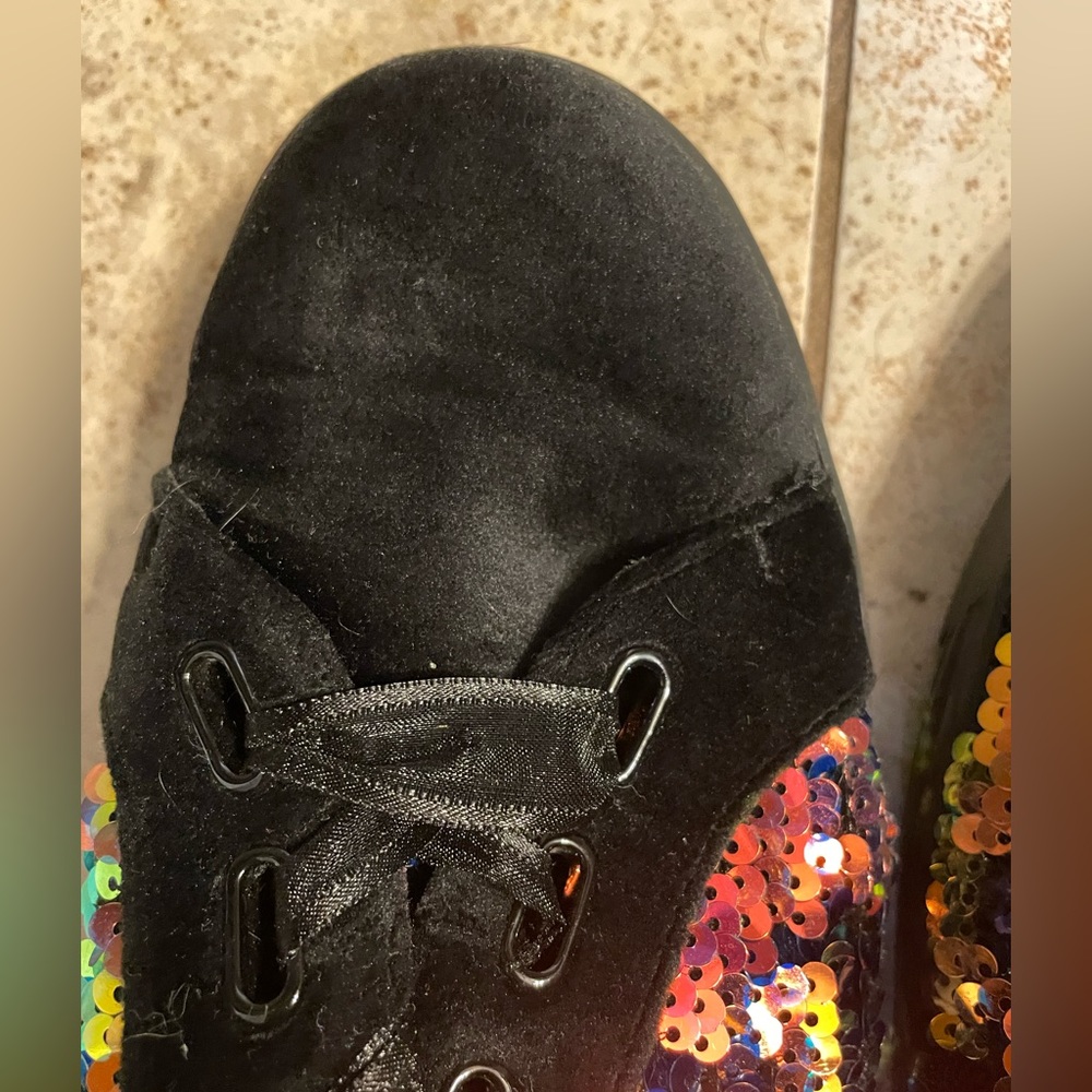 Black velvet shoes with rainbow sequins - Picture 9 of 10